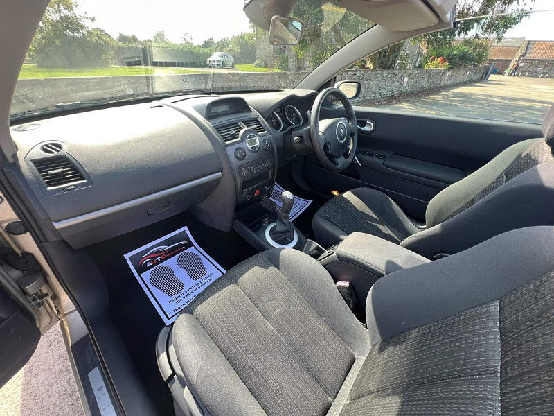 Renault Megane 1.6 VVT Dynamique 2dr 2dr Manual 2025