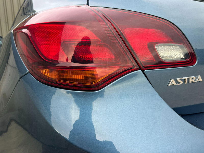 Vauxhall Astra 1.6 16v Elite Euro 5 5dr 5dr Manual 2025