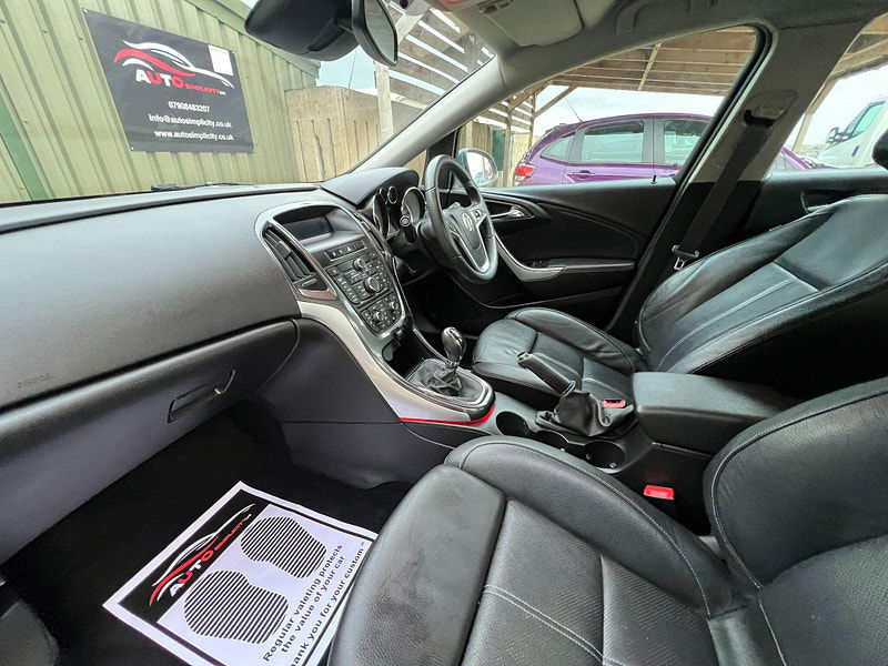 Vauxhall Astra 1.6 16v Elite Euro 5 5dr 5dr Manual 2025