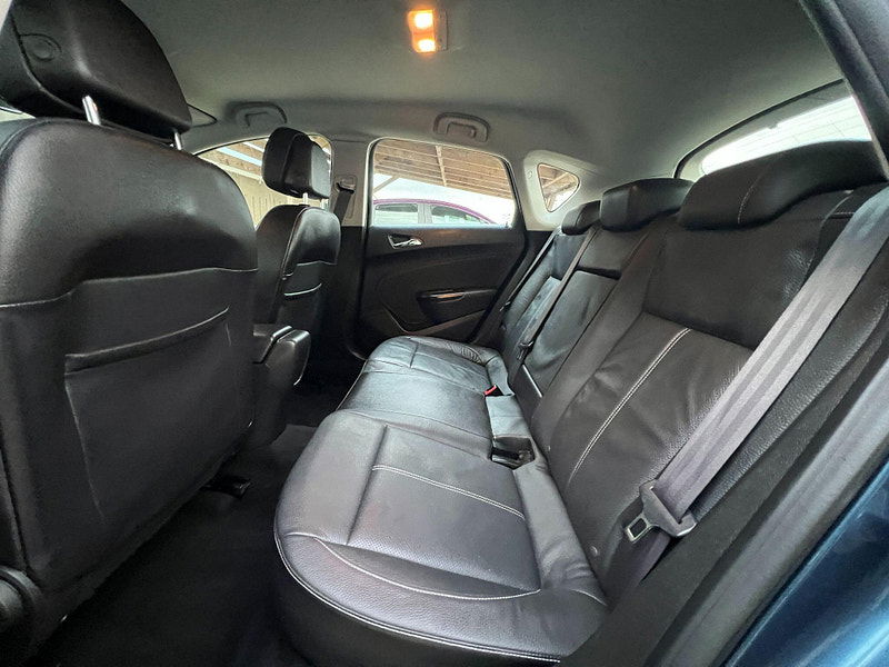 Vauxhall Astra 1.6 16v Elite Euro 5 5dr 5dr Manual 2025