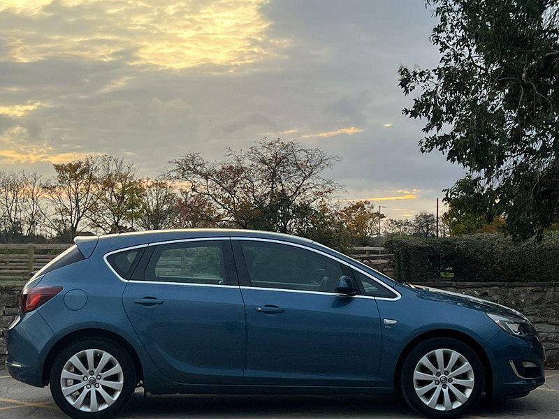 Vauxhall Astra 1.6 16v Elite Euro 5 5dr 5dr Manual 2025