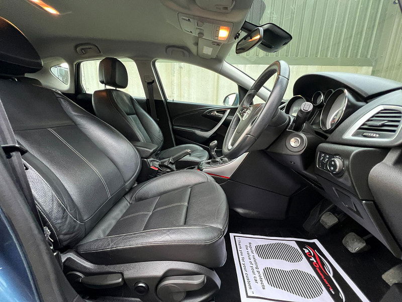 Vauxhall Astra 1.6 16v Elite Euro 5 5dr 5dr Manual 2025