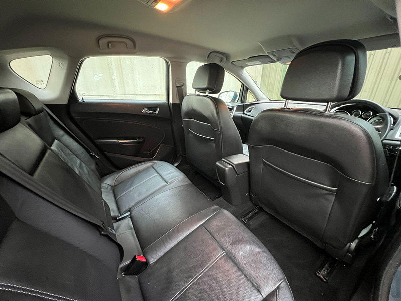 Vauxhall Astra 1.6 16v Elite Euro 5 5dr 5dr Manual 2025