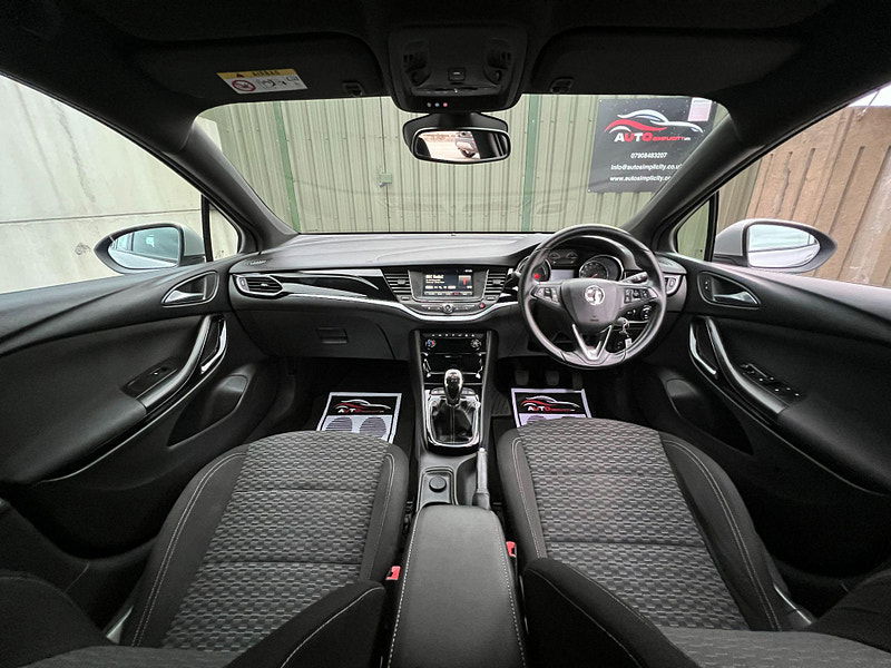 Vauxhall Astra 1.6 CDTi BlueInjection SRi Sports Tourer Euro 6 (s/s) 5dr 5dr Manual 2025