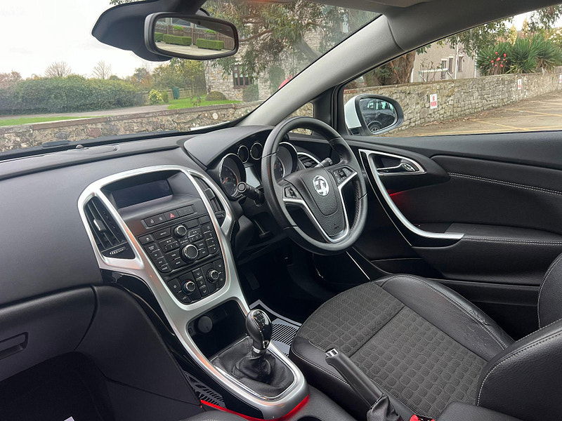 Vauxhall Astra GTC 1.4T SRi Euro 5 (s/s) 3dr 3dr Manual 2025