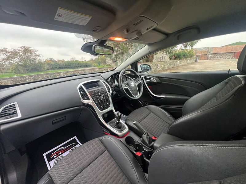 Vauxhall Astra GTC 1.4T SRi Euro 5 (s/s) 3dr 3dr Manual 2025