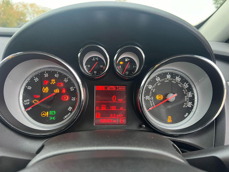 Vauxhall Astra GTC 1.4T SRi Euro 5 (s/s) 3dr 3dr Manual 2025