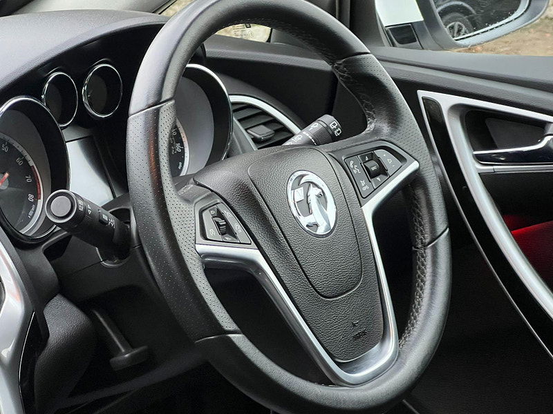 Vauxhall Astra GTC 1.4T SRi Euro 5 (s/s) 3dr 3dr Manual 2025