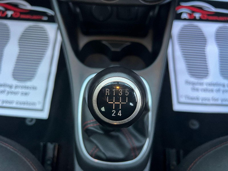 Vauxhall Corsa 1.4i ecoTEC Sport Euro 6 3dr 3dr Manual 2025