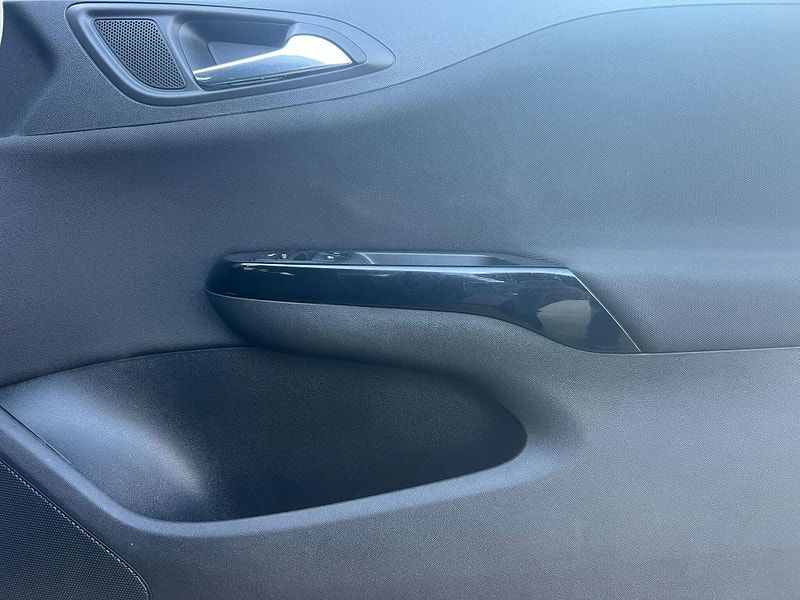 Vauxhall Corsa 1.4i ecoTEC Sport Euro 6 3dr 3dr Manual 2025