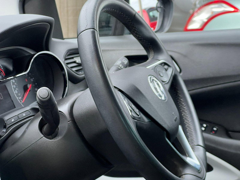 Vauxhall Crossland X 1.2 Griffin Euro 6 (s/s) 5dr 5dr Manual 2026