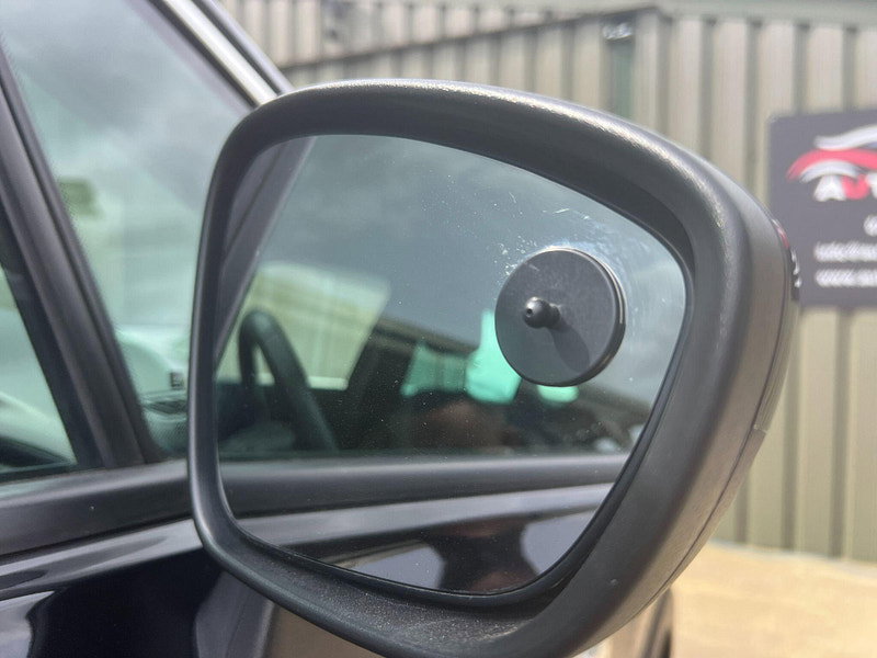 Vauxhall Crossland X 1.2 Griffin Euro 6 (s/s) 5dr 5dr Manual 2026