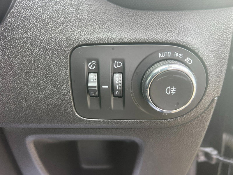 Vauxhall Crossland X 1.2 Griffin Euro 6 (s/s) 5dr 5dr Manual 2026