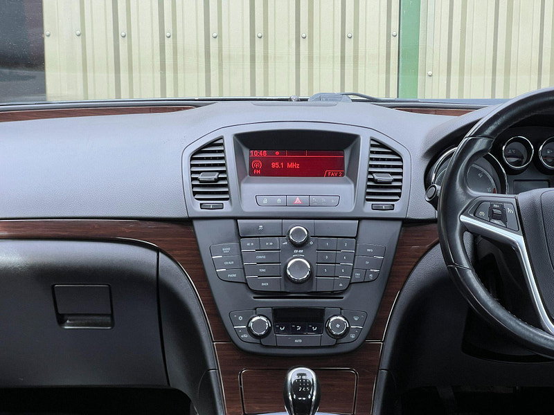 Vauxhall Insignia 2.0 CDTi SE Euro 5 5dr 5dr Manual 2026
