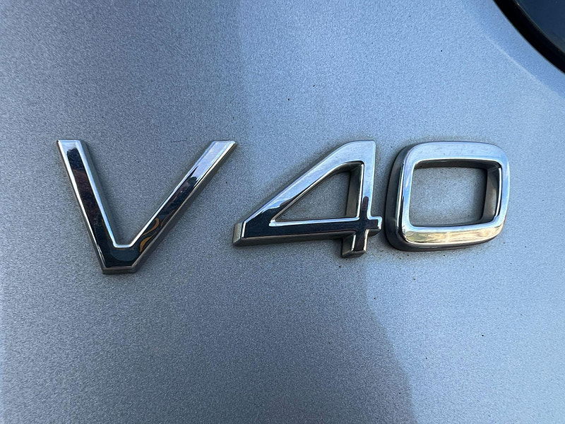 Volvo V40 Cross Country 1.6 D2 SE Nav Euro 5 (s/s) 5dr 5dr Manual 2025