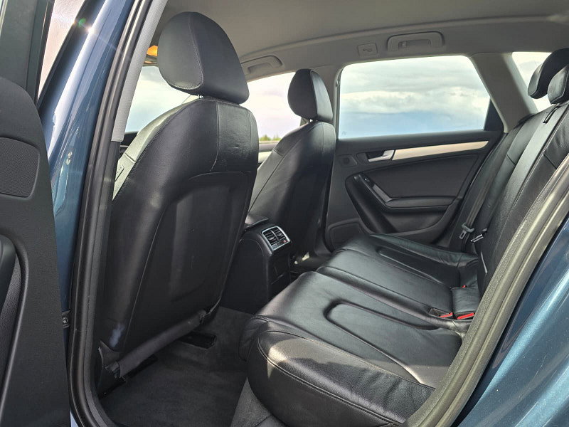 Audi A4 Avant 2.0 TDI SE Technik Estate 5dr Diesel Manual Euro 5 (s/s) (177 ps)