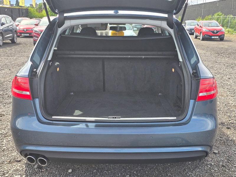 Audi A4 Avant 2.0 TDI SE Technik Estate 5dr Diesel Manual Euro 5 (s/s) (177 ps)