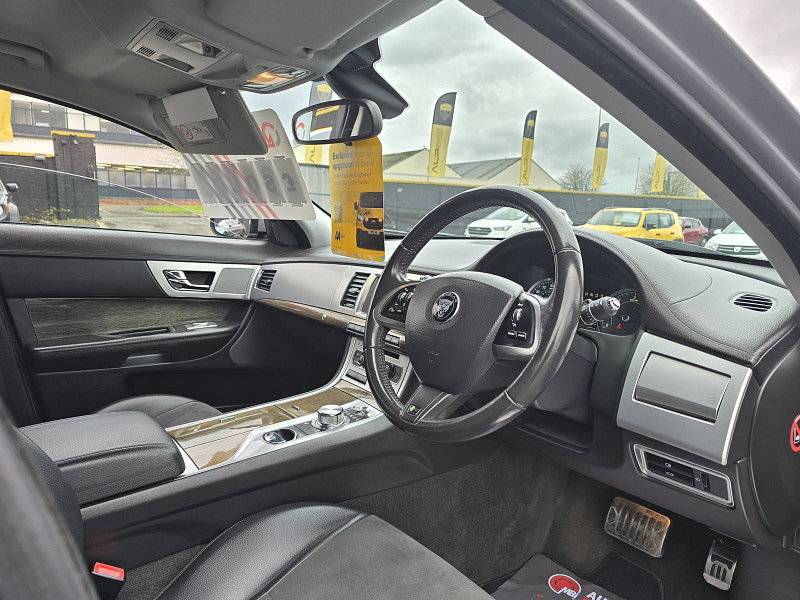 Jaguar XF 2.2d R-Sport Saloon 4dr Diesel Auto Euro 5 (s/s) (163 ps)