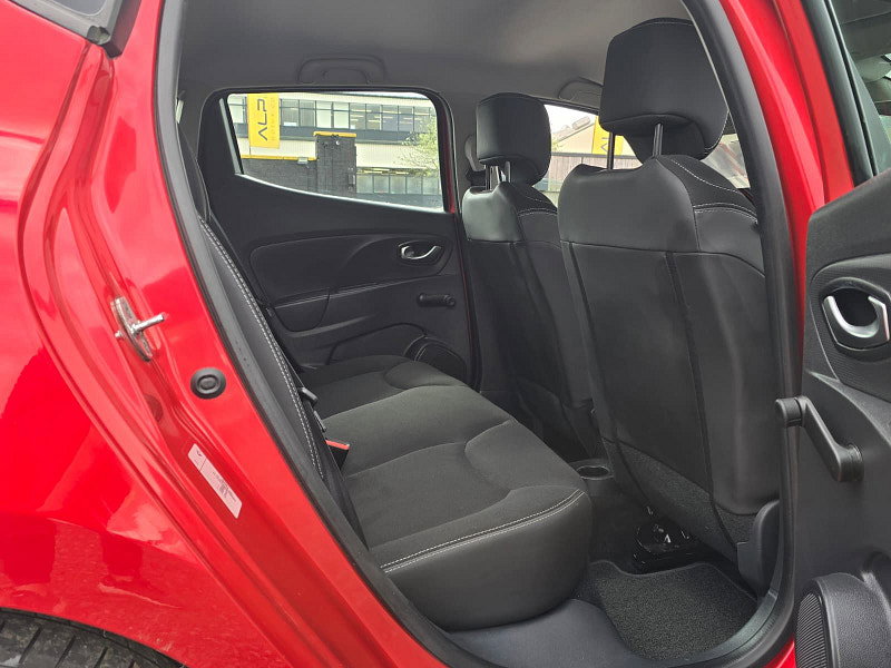 Renault Clio 0.9 TCe Dynamique Nav Hatchback 5dr Petrol Manual Euro 6 (s/s) (90 ps)