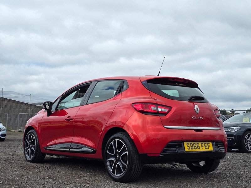 Renault Clio 0.9 TCe Dynamique Nav Hatchback 5dr Petrol Manual Euro 6 (s/s) (90 ps)
