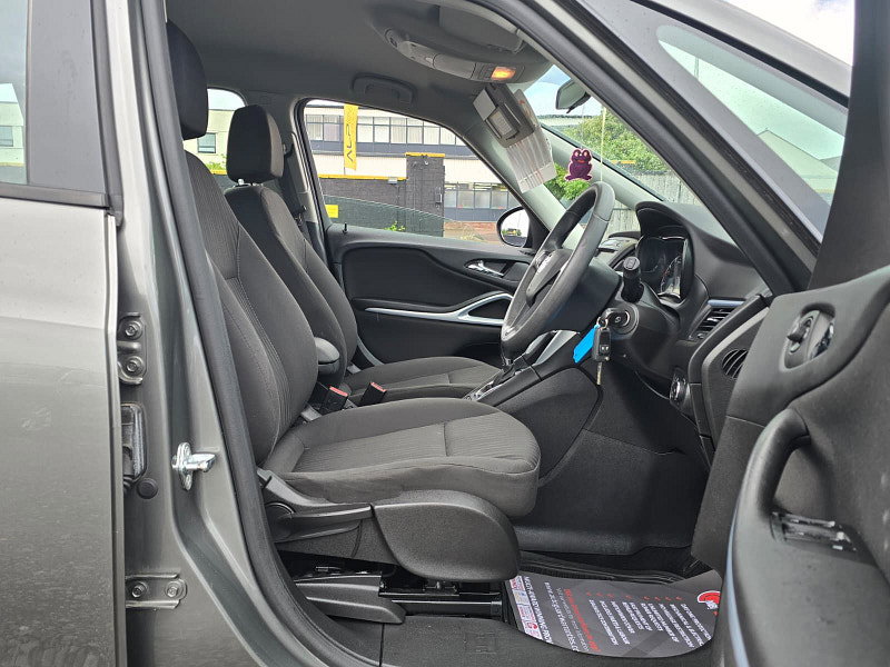 Vauxhall Zafira Tourer 1.4i Turbo Design MPV 5dr Petrol Auto Euro 6 (140 ps)