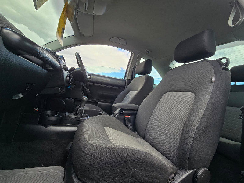 Volkswagen Beetle 1.6 Hatchback 3dr Petrol Manual Euro 4 (102 ps)