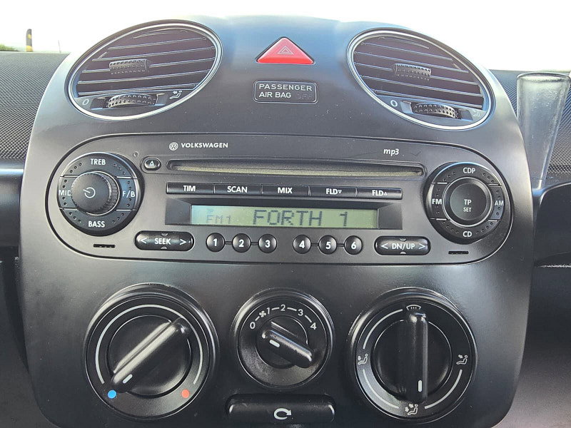 Volkswagen Beetle 1.6 Hatchback 3dr Petrol Manual Euro 4 (102 ps)