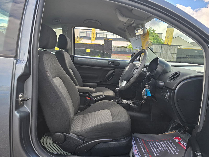 Volkswagen Beetle 1.6 Hatchback 3dr Petrol Manual Euro 4 (102 ps)