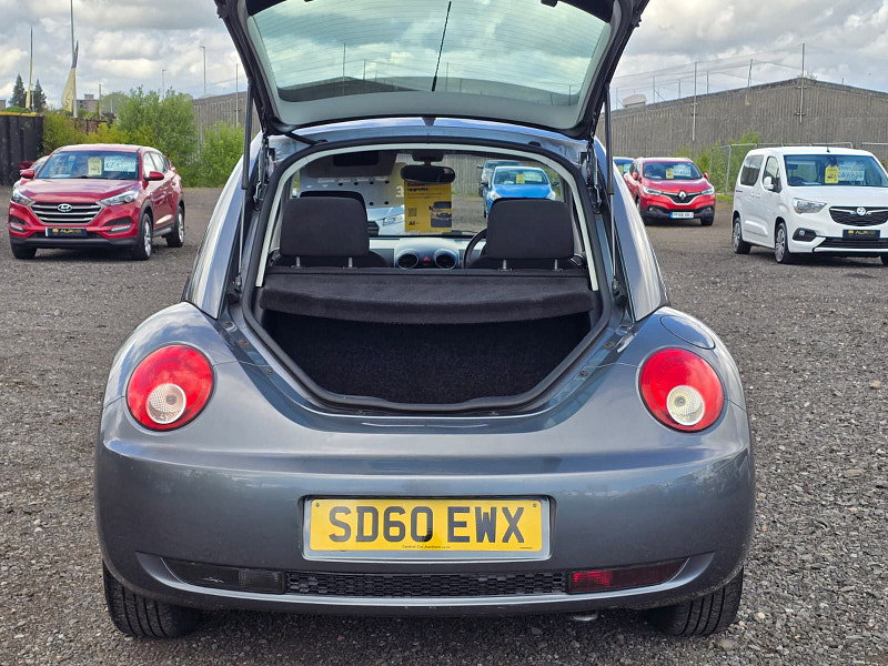 Volkswagen Beetle 1.6 Hatchback 3dr Petrol Manual Euro 4 (102 ps)
