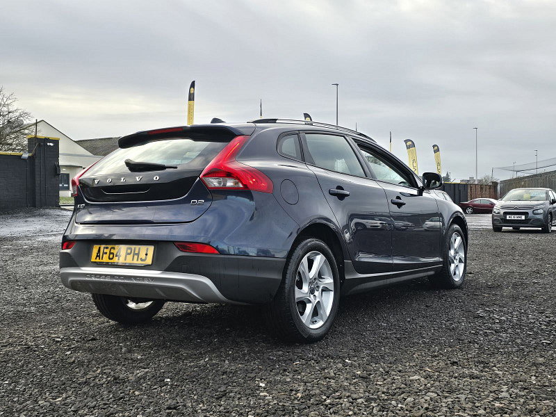 Volvo V40 1.6L D2 CROSS COUNTRY LUX  Hatchback 5dr Diesel Automatic Euro 5 (113 bhp)