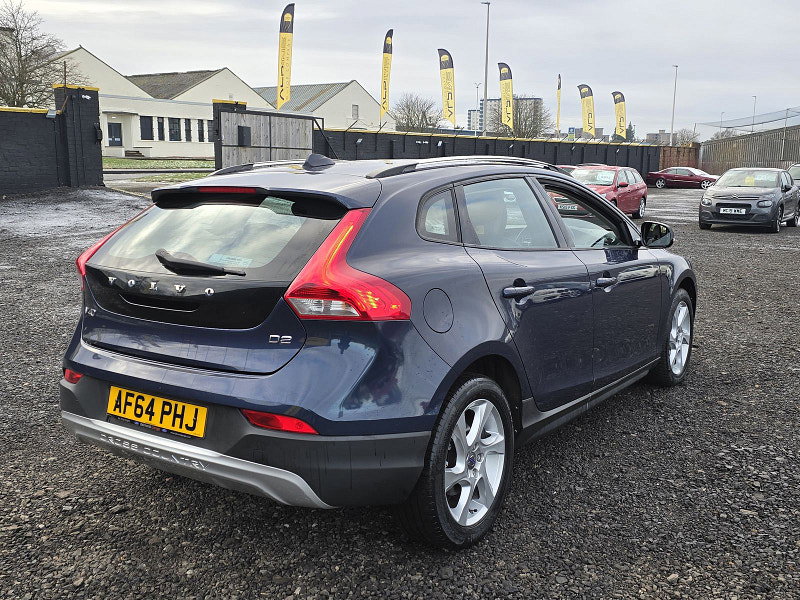 Volvo V40 1.6L D2 CROSS COUNTRY LUX  Hatchback 5dr Diesel Automatic Euro 5 (113 bhp)