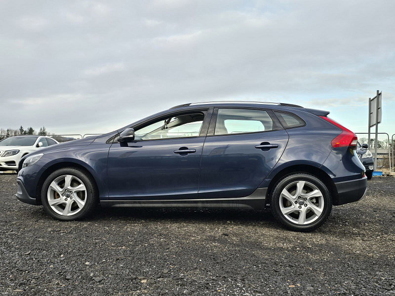 Volvo V40 1.6L D2 CROSS COUNTRY LUX  Hatchback 5dr Diesel Automatic Euro 5 (113 bhp)