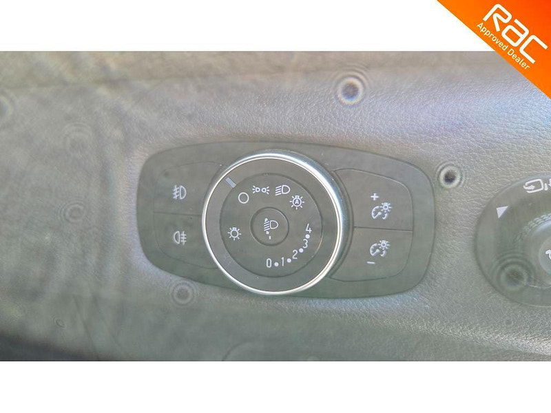 Ford Transit 2.0 350 EcoBlue Trend RWD L4 H3 Euro 6 (s/s) 5dr 5dr Manual 2025