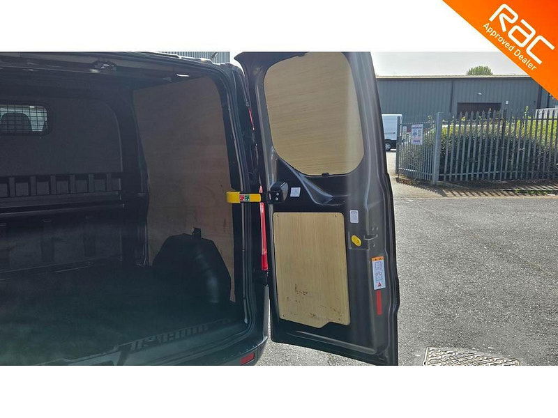 Ford Transit Custom 2.0 320 EcoBlue Limited Crew Van Auto L2 H1 Euro 6 (s/s) 5dr 5dr Automatic 2025