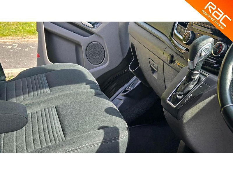 Ford Transit Custom 2.0 320 EcoBlue Limited Crew Van Auto L2 H1 Euro 6 (s/s) 5dr 5dr Automatic 2025