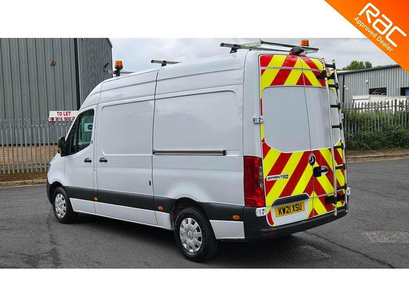 Mercedes-Benz Sprinter 2.0 315 CDI Premium RWD L2 H2 Euro 6 (s/s) 5dr 5dr Manual 2025