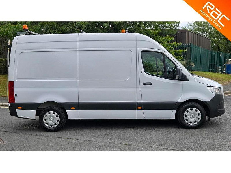 Mercedes-Benz Sprinter 2.0 315 CDI Premium RWD L2 H2 Euro 6 (s/s) 5dr 5dr Manual 2025