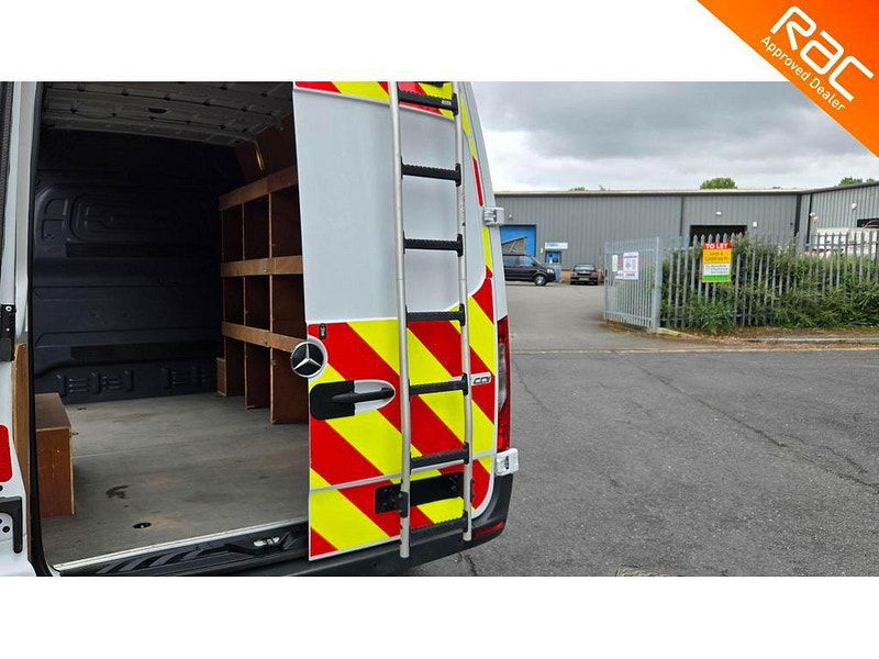 Mercedes-Benz Sprinter 2.0 315 CDI Premium RWD L2 H2 Euro 6 (s/s) 5dr 5dr Manual 2025