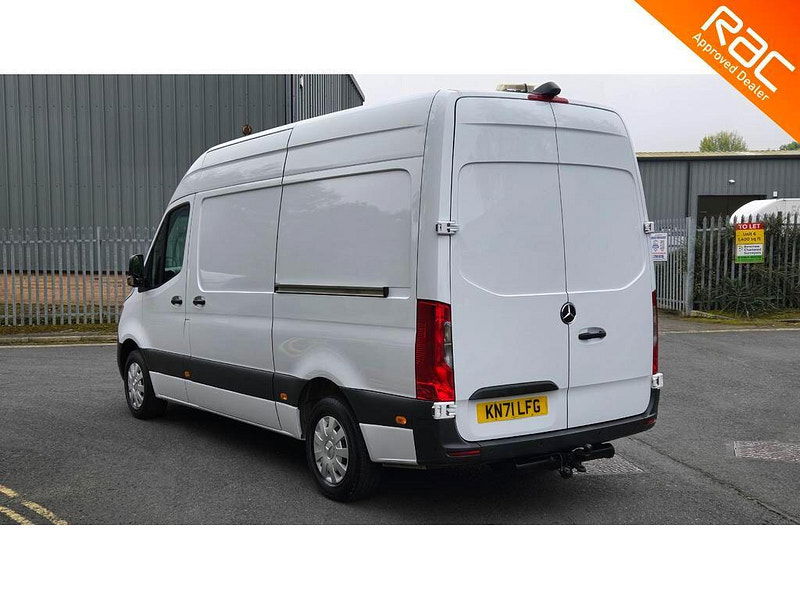 Mercedes-Benz Sprinter 2.0 315 CDI Premium RWD L2 H2 Euro 6 (s/s) 5dr 5dr Manual 2025