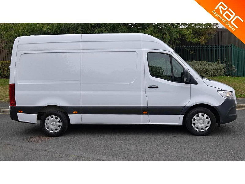 Mercedes-Benz Sprinter 2.0 315 CDI Premium RWD L2 H2 Euro 6 (s/s) 5dr 5dr Manual 2025