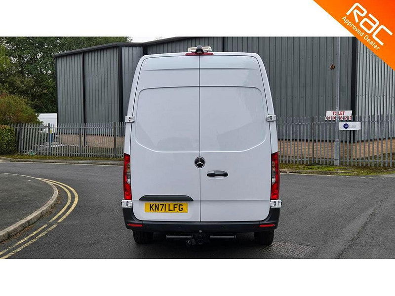 Mercedes-Benz Sprinter 2.0 315 CDI Premium RWD L2 H2 Euro 6 (s/s) 5dr 5dr Manual 2025