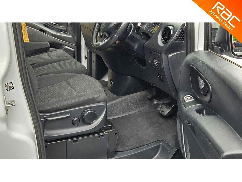 Mercedes-Benz Vito 2.0 114 CDI Premium G-Tronic RWD L2 Euro 6 (s/s) 5dr (LWB) 5dr Automatic 2025