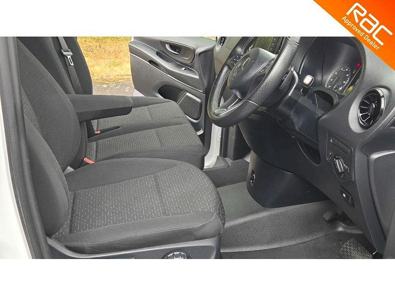 Mercedes-Benz Vito 2.0 114 CDI Premium G-Tronic RWD L2 Euro 6 (s/s) 5dr (LWB) 5dr Automatic 2025
