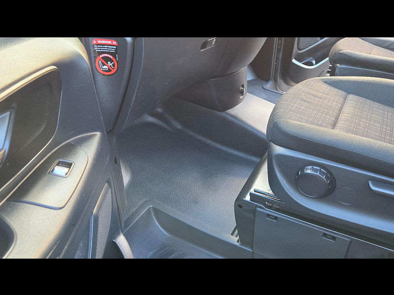 Mercedes-Benz Vito 2.1 116 CDI Premium Crew Van G-Tronic+ RWD L2 Euro 6 (s/s) 5dr (LWB) 5dr Automatic 2025