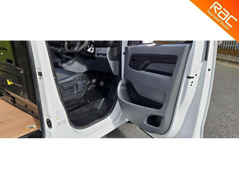 Peugeot Expert 2.0 BlueHDi 1400 Professional Long Panel Van LWB Euro 6 (s/s) 6dr 6dr Manual 2025