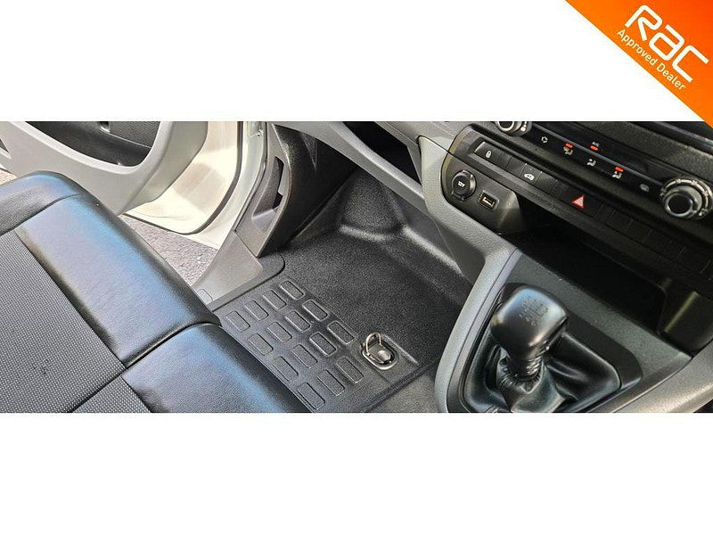 Peugeot Expert 2.0 BlueHDi 1400 Professional Long Panel Van LWB Euro 6 (s/s) 6dr 6dr Manual 2025