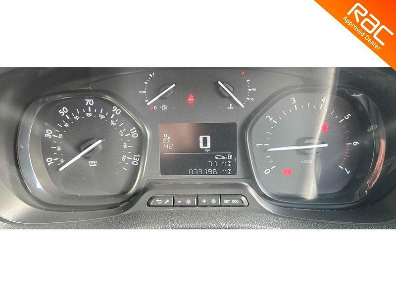 Peugeot Expert 2.0 BlueHDi 1400 Professional Long Panel Van LWB Euro 6 (s/s) 6dr 6dr Manual 2025