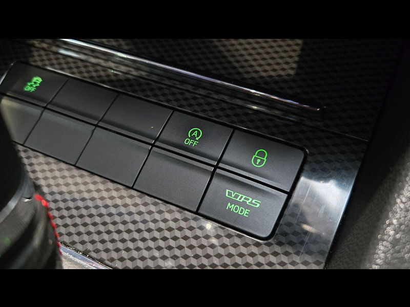 Skoda Octavia 2.0 TDI vRS Hatchback 5dr Diesel DSG Euro 6 (s/s) (184 ps) 5dr Automatic 2025