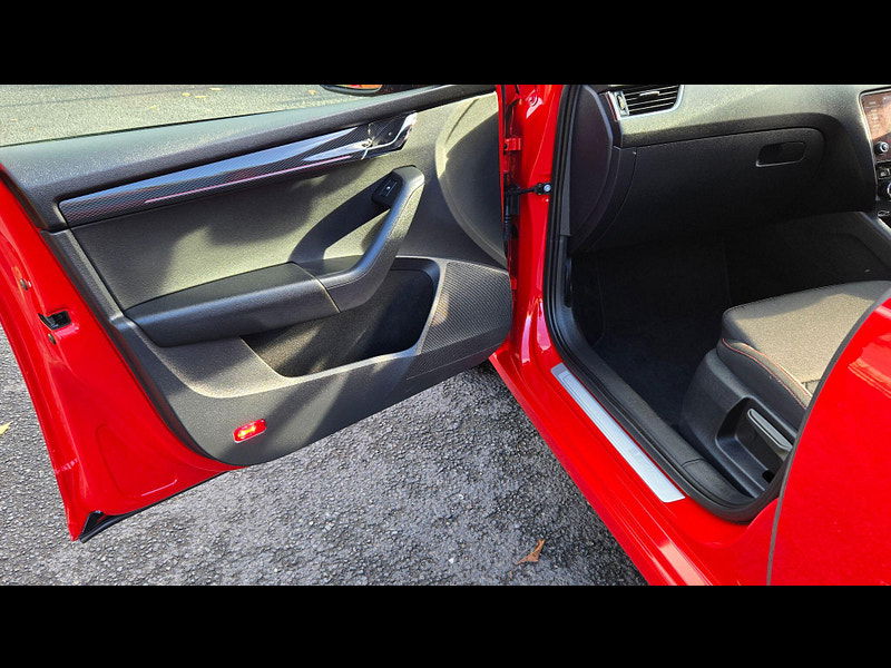 Skoda Octavia 2.0 TDI vRS Hatchback 5dr Diesel DSG Euro 6 (s/s) (184 ps) 5dr Automatic 2025