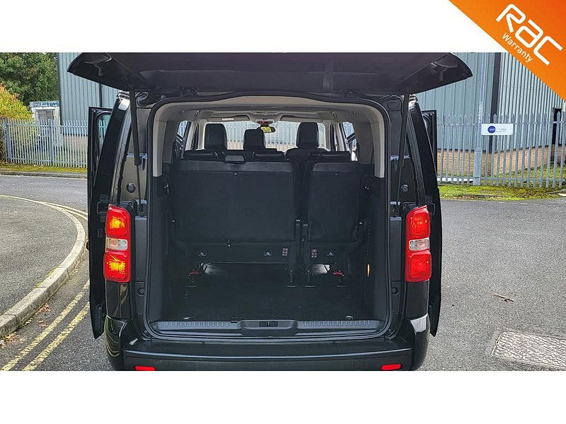 Toyota PROACE Verso 2.0D Shuttle Long MPV 5dr Diesel Manual LWB Euro 6 (s/s) (9 Seat) (150 ps) 5dr Manual 2025